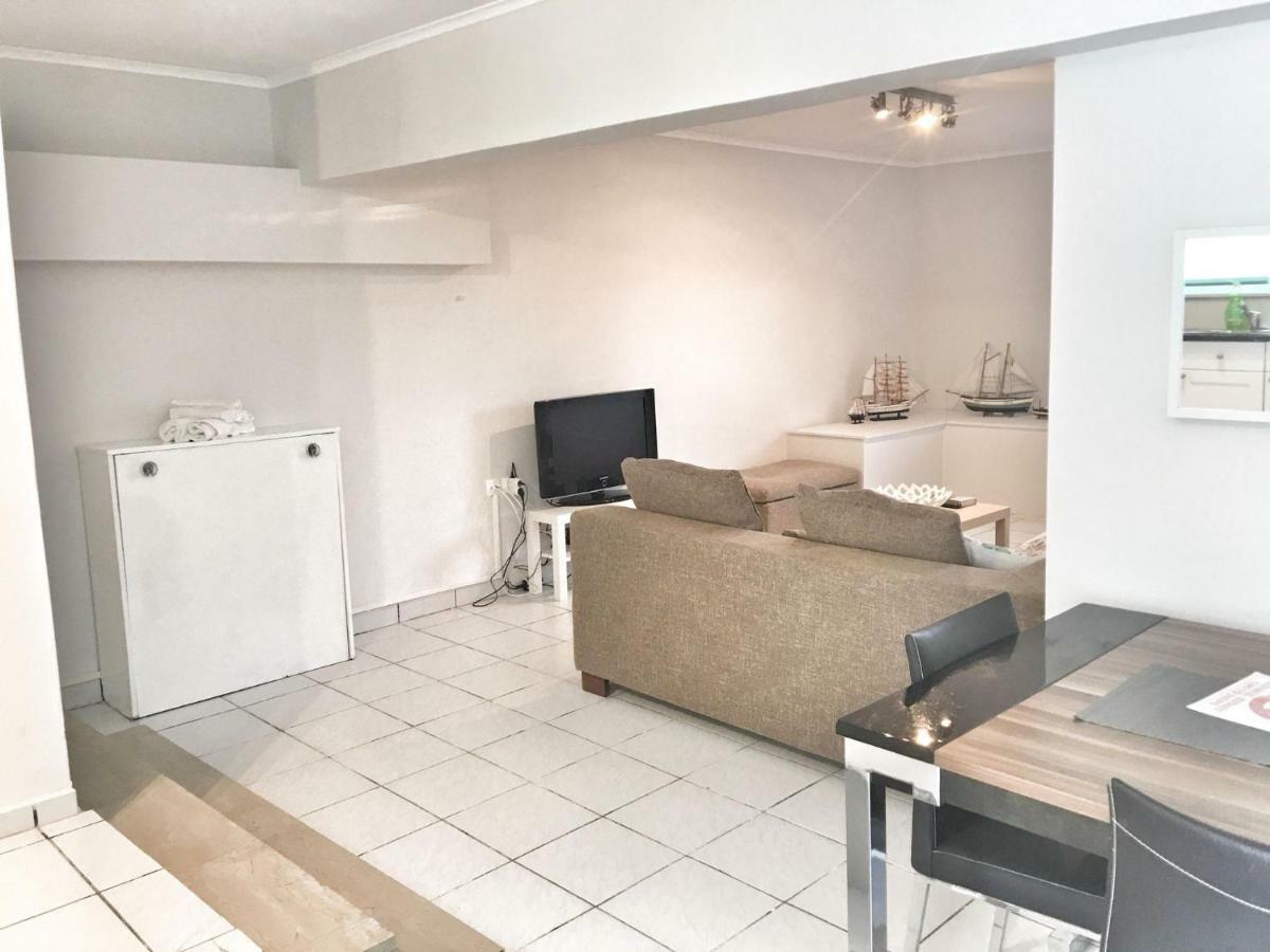 Renovated Apt 100M From Beach Wifi Ac Anavyssos Bagian luar foto